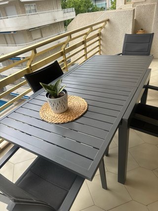 Mesa y 4 sillas aluminio exterior