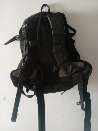 Mochila Locust Rio 28L Gris/Roja