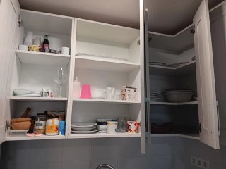 Cocina completa con vitrocerámica y horno