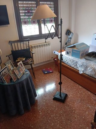 Lampada da terra estensibile