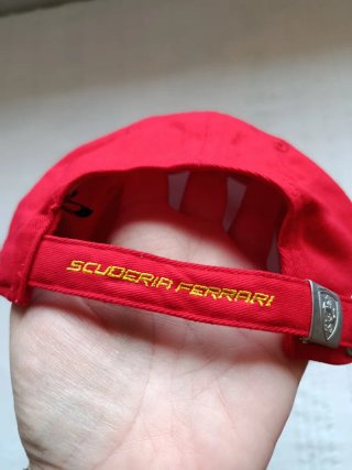 Gorra Ferrari