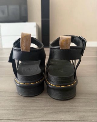 Sandalias Dr. Martens Talla 39