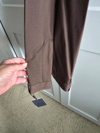 Pantalón Mango Marrón Hombre. De vestir. Nuevo