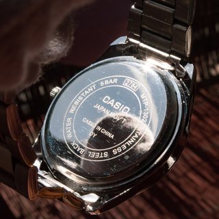 Reloj Casio Blanco para Hombre Resistente al Agua
