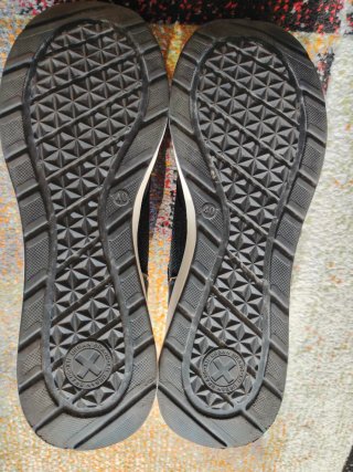 Zapatillas mujer negras y doradas