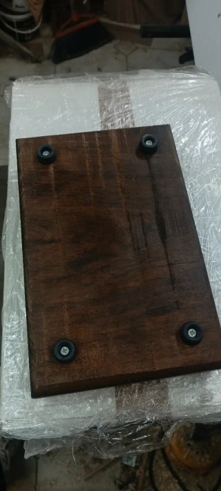 Tagliere in legno scuro