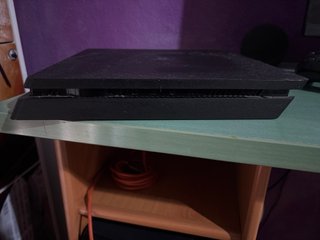 PS4 Slim Negra + Mando + Call of Duty + cascos