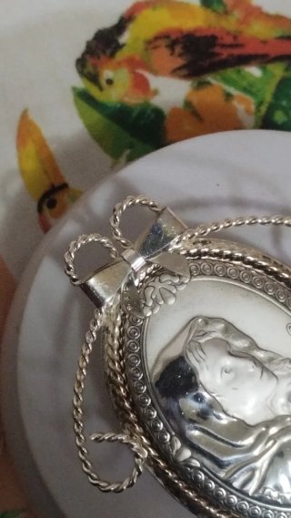 Medaglione Madonna con Gesù in Argento