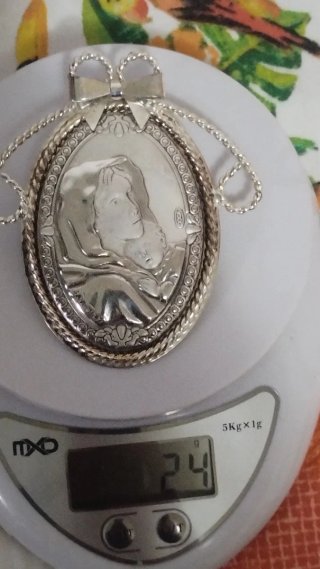 Medaglione Madonna con Gesù in Argento