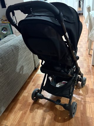Silla de paseo plegable negra