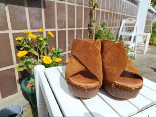 Zapatos de tacón de piel marrones