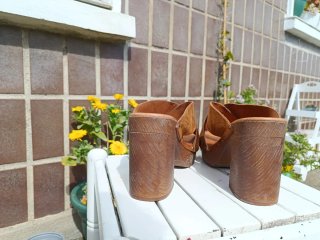 Zapatos de tacón de piel marrones