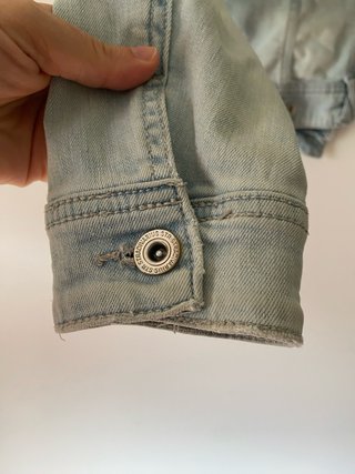 Cazadora vaquera crop Stradivarius Talla M