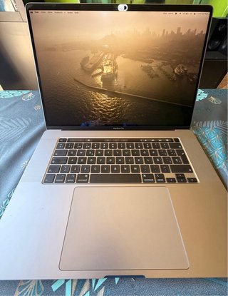 MacBook Pro 16 Apple
