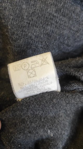 Jersey cuello alto rayas gris y negro