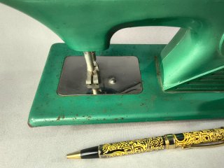 Máquina de coser EUREKA vintage