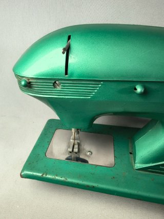 Máquina de coser EUREKA vintage