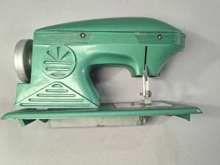 Máquina de coser EUREKA vintage