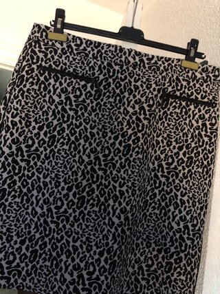Falda Estampada Leopardo Talla 40