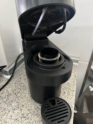 Cafetera Nespresso  Negra