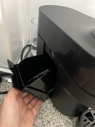 Cafetera Nespresso  Negra