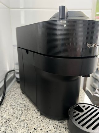 Cafetera Nespresso  Negra