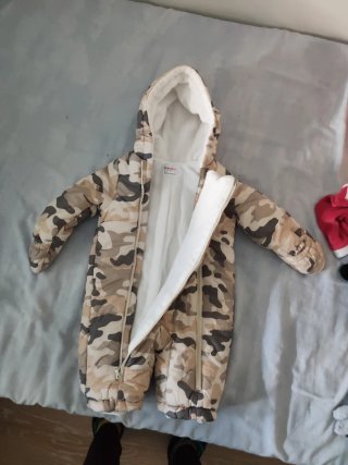 Abrigo buzo bebé camuflaje 1-3 meses