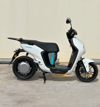Yamaha NEOS 50 2023 Doble Bateria Ciclomotor