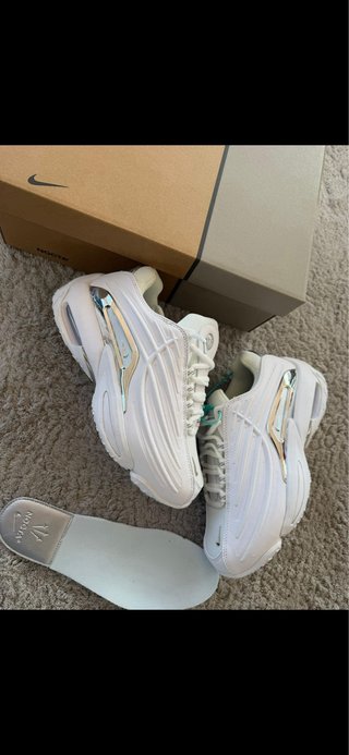 Nike NOCTA Blanco y Plateado