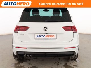 Volkswagen Tiguan 2.0 TDI Sport by R-Line BlueMotion Tech