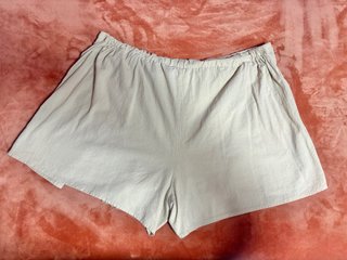Falda pantalón beige talla 4XL