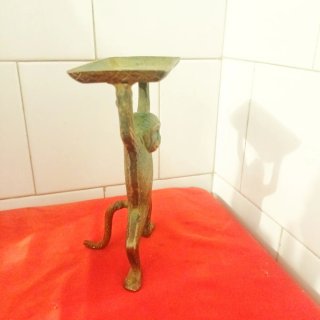 Figura Mono jabonera de bronce Época 1900