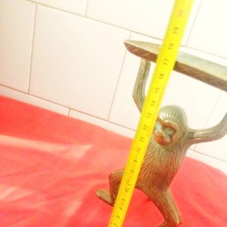 Figura Mono jabonera de bronce Época 1900