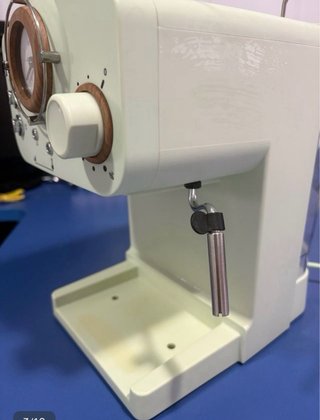 Cafetera estilo retro color crema