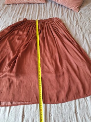 Falda  midi Uniqlo Marrón chocolate.