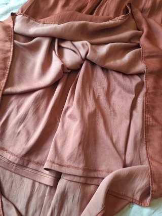 Falda  midi Uniqlo Marrón chocolate.