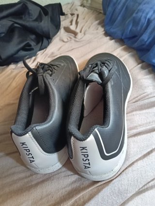 Botas de fútbol grises talla 44
