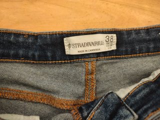 Pantalón pitillo Stradivarius azul talla 38