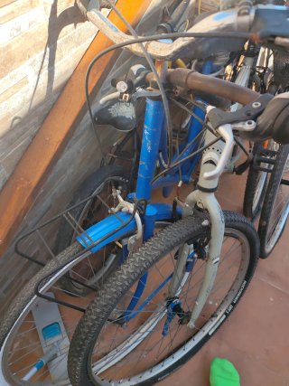 Bicicletas Racer , blanca y azul
