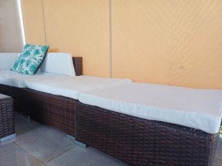 Conjunto Sofá Exterior Ratán Marrón y Blanco