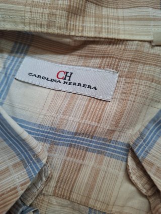 Camisa Carolina Herrera Beige y Azul