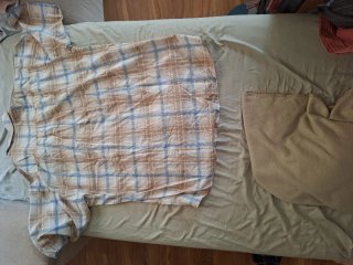 Camisa Carolina Herrera Beige y Azul