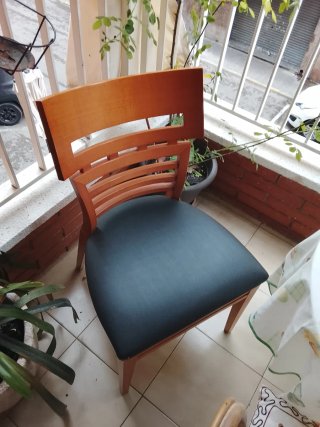 Juego de 2 sillas de madera