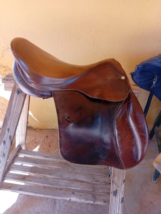 Silla de salto Forestier 17,5"