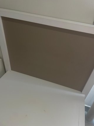 Cama blanca con cajón inferior