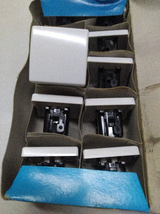 Conmutador Simón 27 Serie 10A 250V Blanco