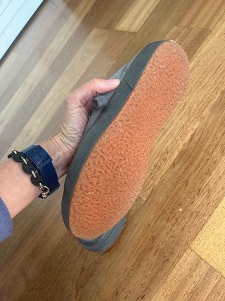 Zapatillas Superga grises sin estrenar.