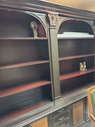 Librería, Escritorio y silla estilo inglés clásico