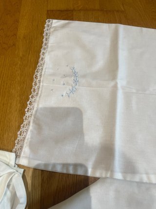 Sabanas de cuna blancas