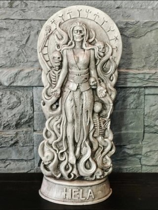 Hela Dea Esoterica Statua